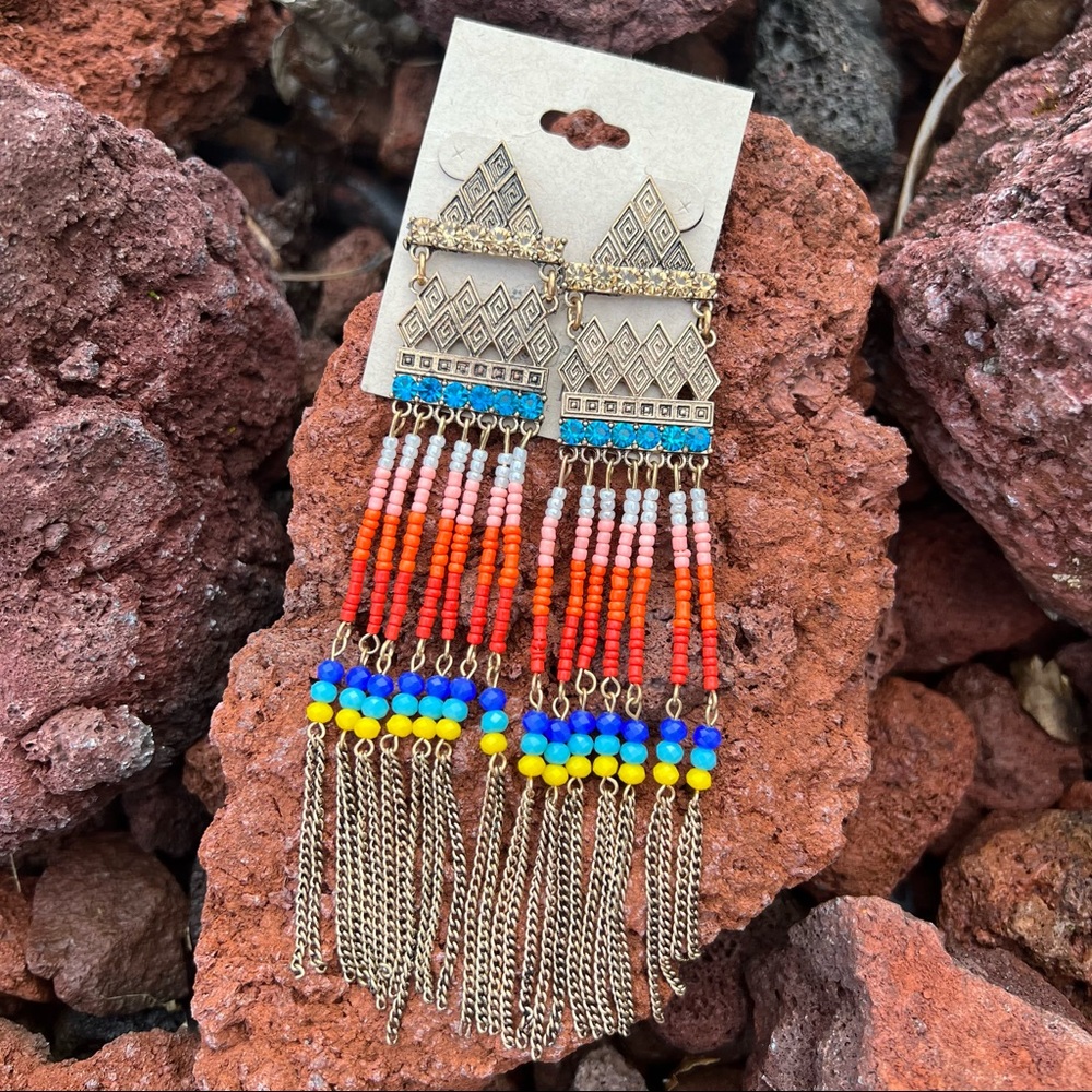 - Deadstock Vintage Boho Tribal Colorblock Beaded Earrings! NEW!